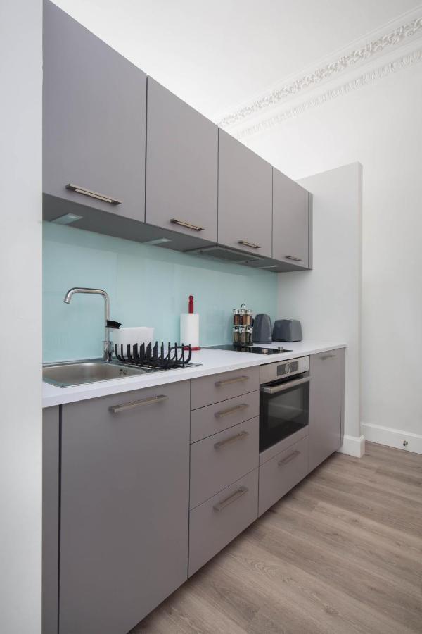 Modern Studio Apartment In Prime Central Location إدنبرة المظهر الخارجي الصورة