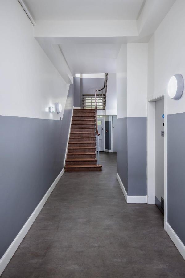 Modern Studio Apartment In Prime Central Location إدنبرة المظهر الخارجي الصورة